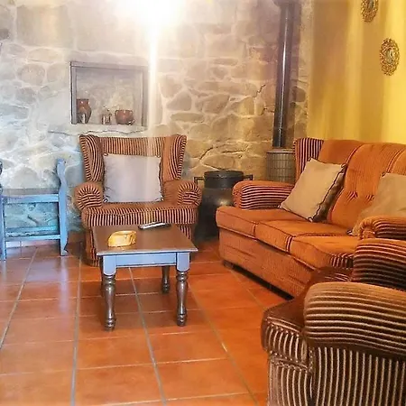 Casa De Pueblo En Galicia, A Forneira